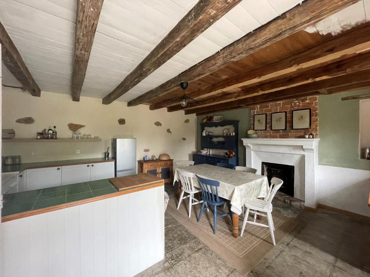 Beautiful Cottage With Private Plunge Pool/Hot Tub - 40 Mins From Puy Du Fou La Chapelle-Saint-Etienne Dış mekan fotoğraf